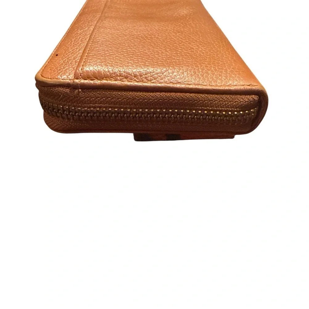 Kate Spade New York Leila Large Continental Wallet.